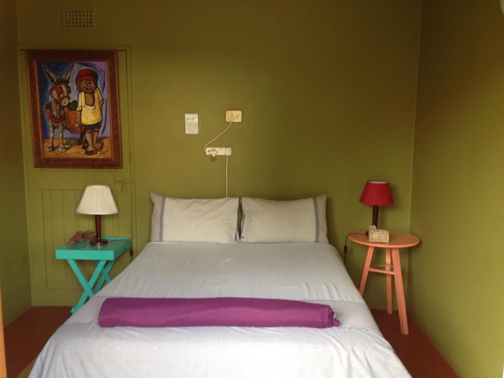 Port Saint Johnʼs Jungle Monkey Backpackers旅舍 客房 照片